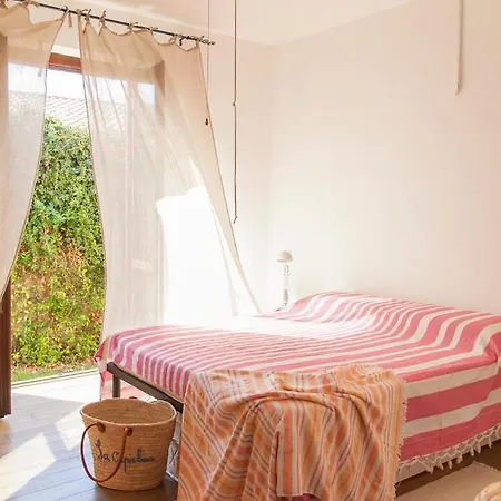 Wonderful With Swimming Pool Near The Sea. *