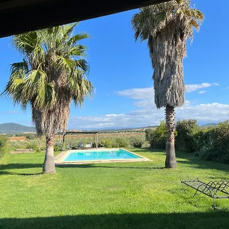 Wonderful With Swimming Pool Near The Sea. Βίλα